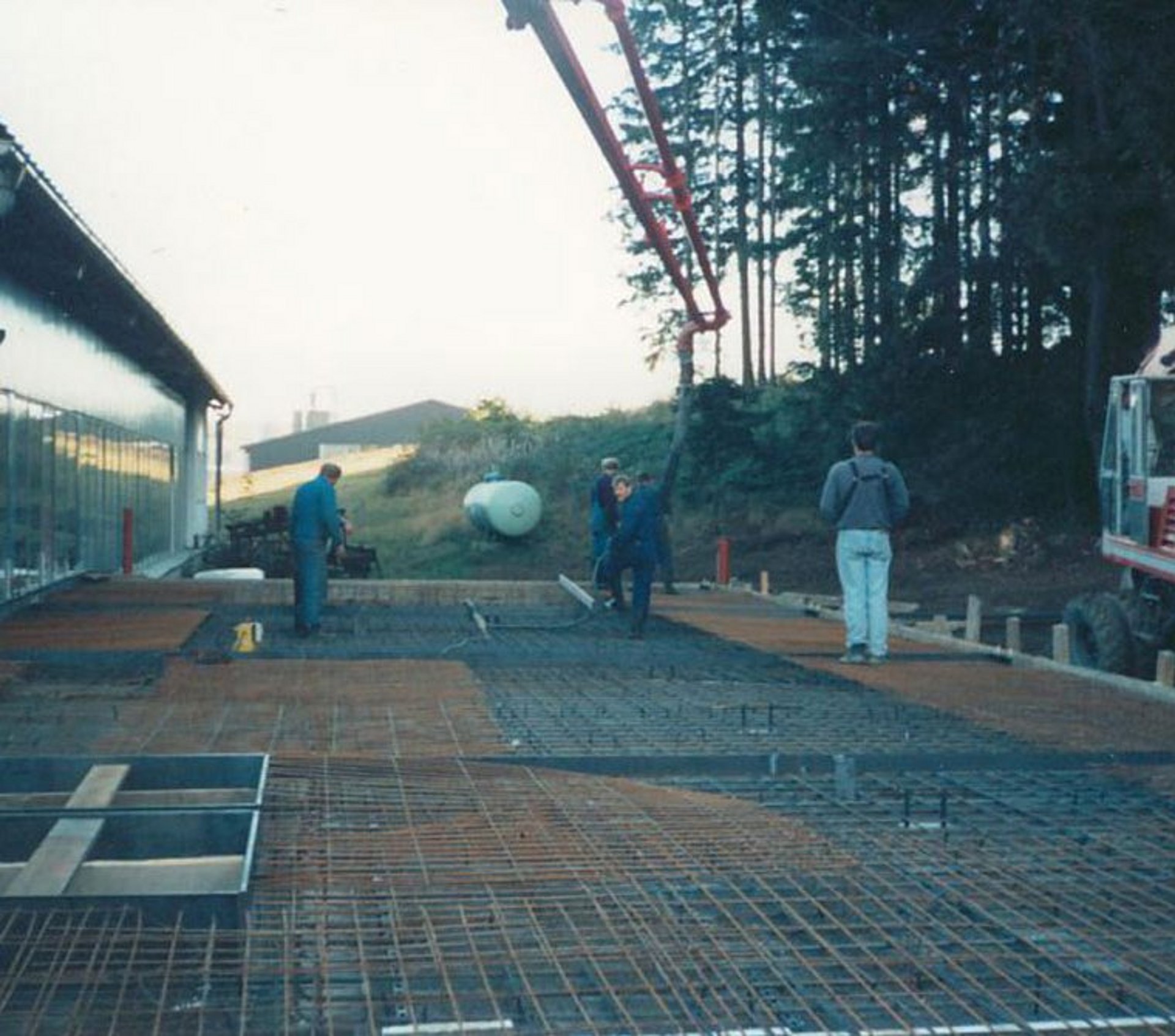 Een lakstraat werd gebouwd.