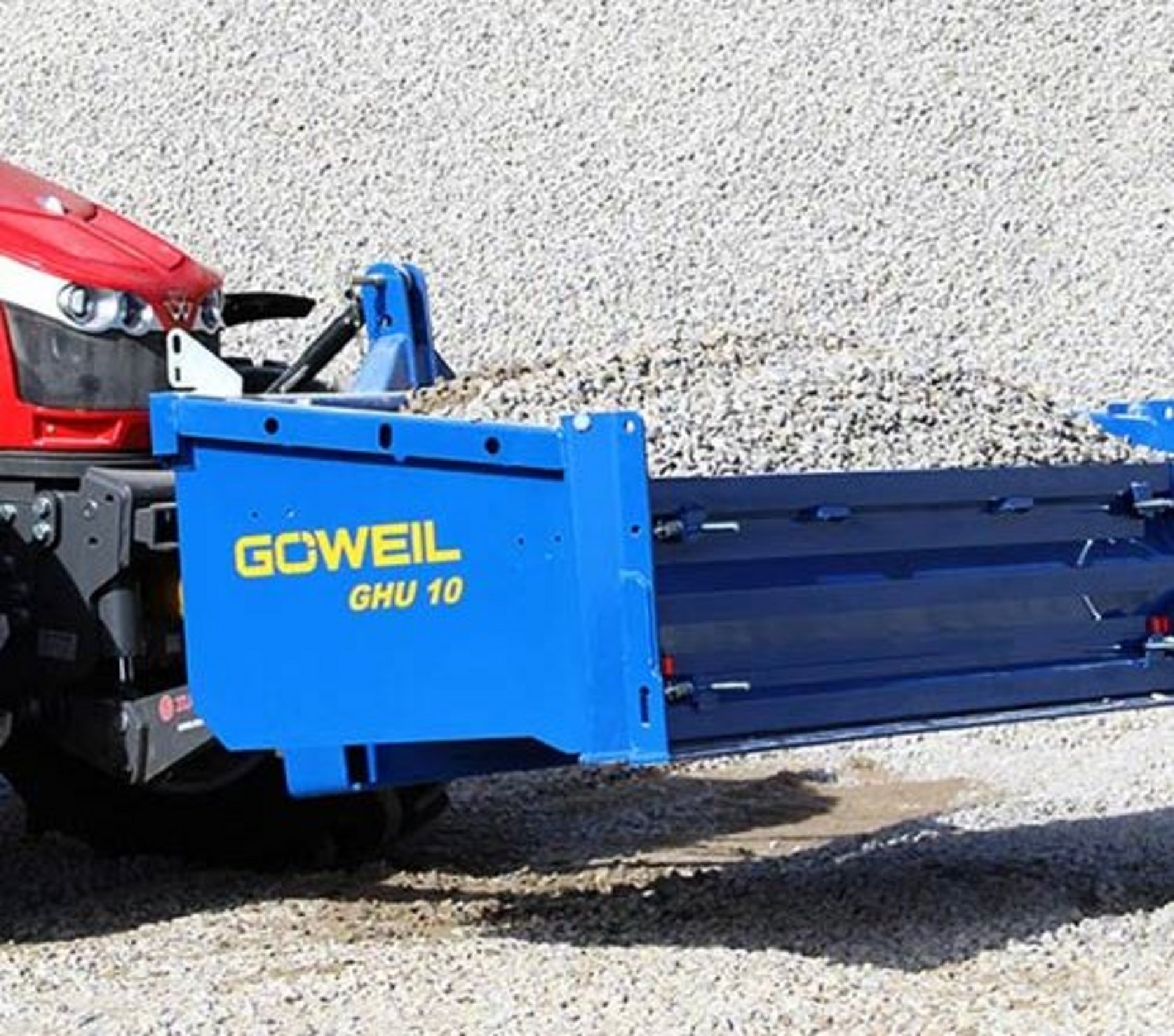 Durch die aufgeschweißte Schürfleiste aus HARDOX 500 ist die Hochkippschaufel von Göweil besonders robust.