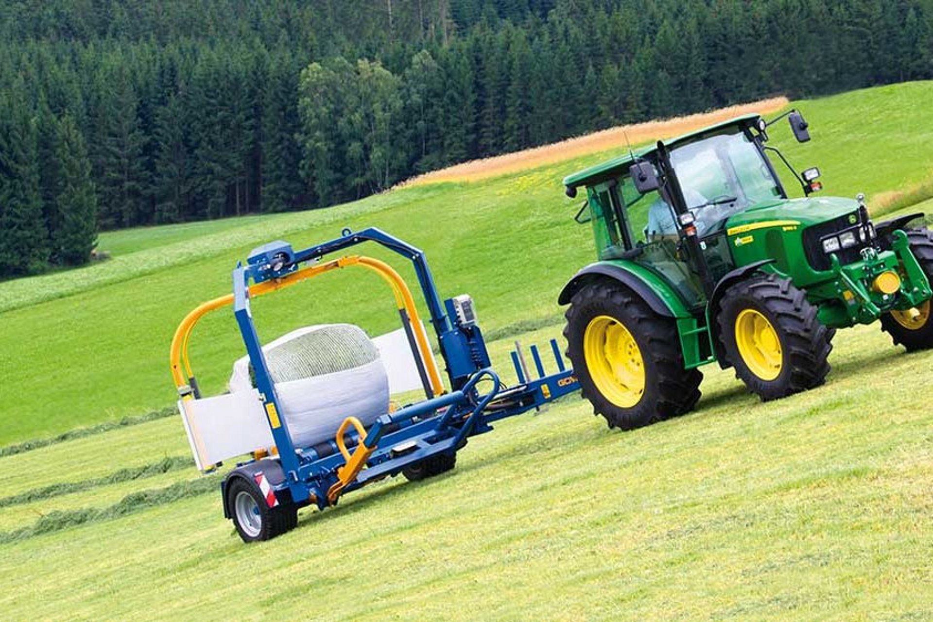 Die optimale Bauweise der G5012 Wickelmaschine garantiert maximale Stabilität und Einsatztauglichkeit auch in Hanglagen.