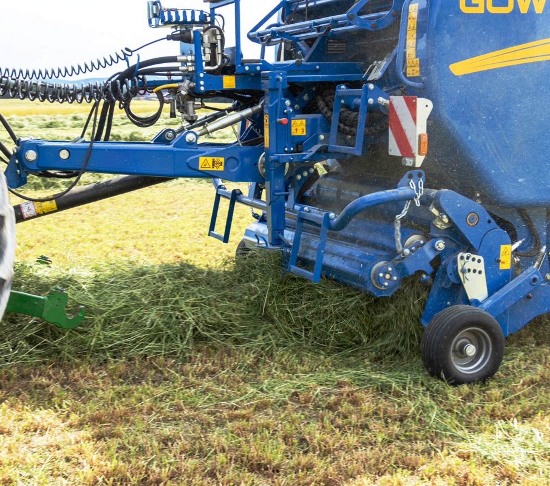 Met de pendelophanging zorgt de pickup voor een maximale transportcapaciteit en een uitstekende bodemaanpassing.