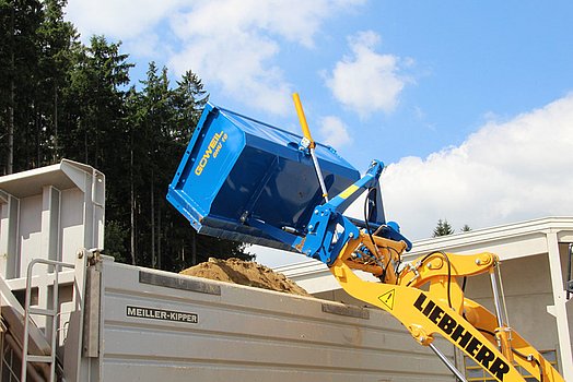 Best possible dumping height thanks to the efficient high dump effect
