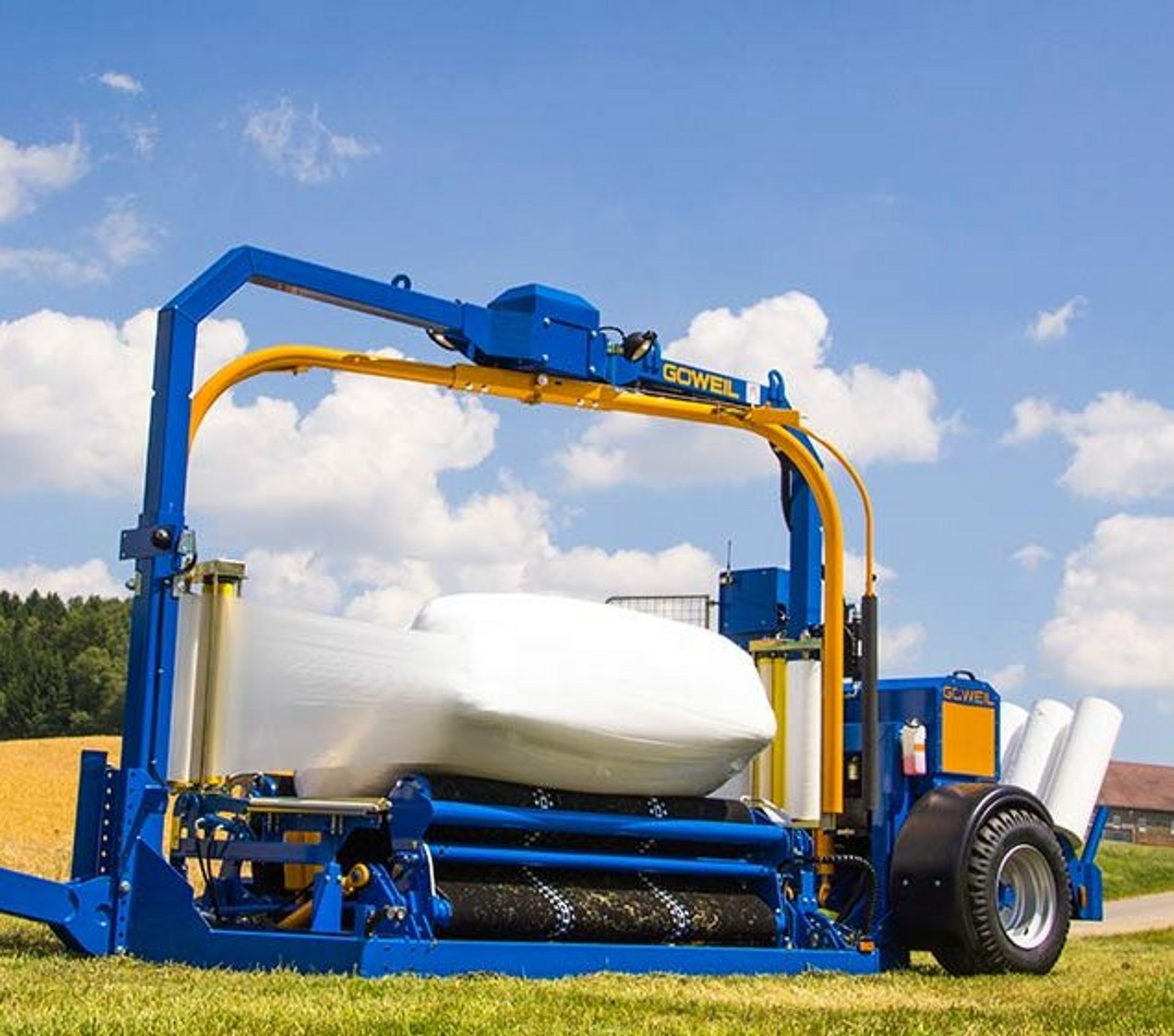 Mit der G4010 Q Profi können nicht nur Quader-, sonder auch Rundballen problemlos gewickelt werden.