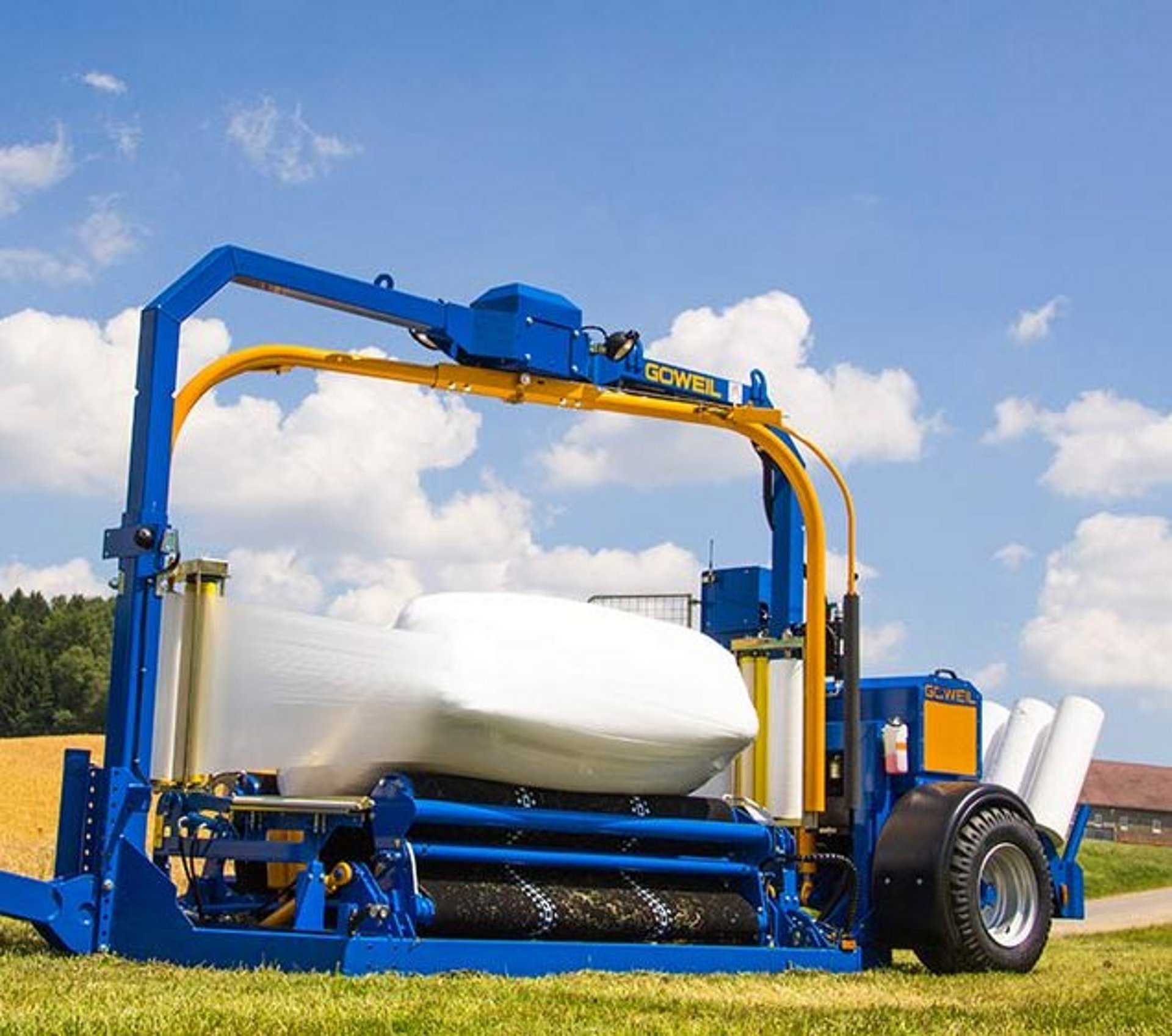 Mit der G4010 Q Profi können nicht nur Quader-, sonder auch Rundballen problemlos gewickelt werden.