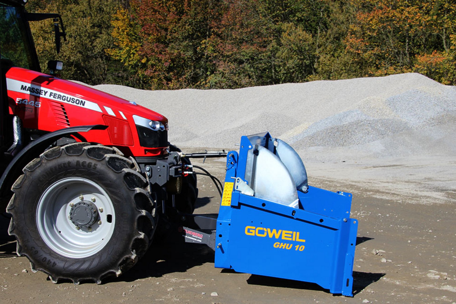 Dzięki urządzeniu odchylanemu ściana czołowa GHU 10 podwyższana jest o 450 mm.