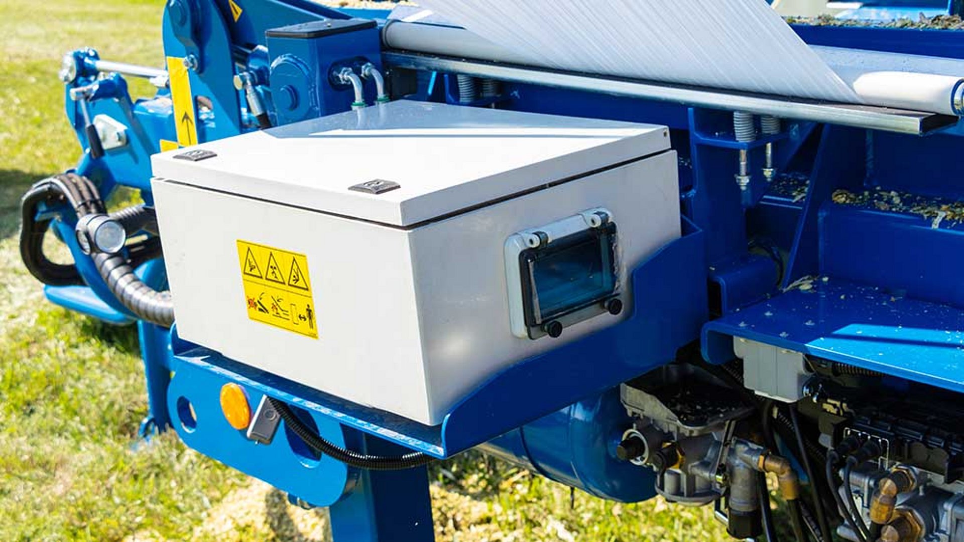 Auf das Etikett können Ballengewicht, Datum und Uhrzeit sowie ein eingespieltes Logo abgebildet werden.