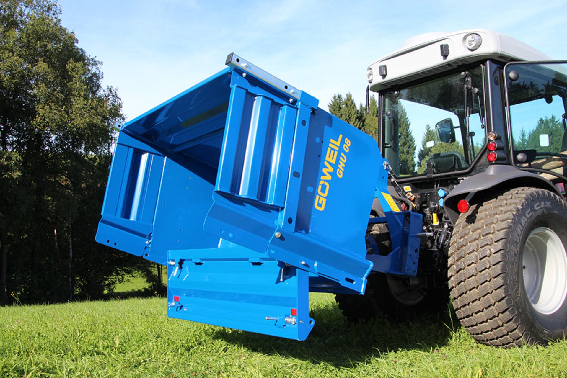 S GHU 08 od firmy Göweil lze materiál bez námahy vyklápět.