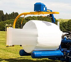 Le G1015 est aussi bien adapté pour l'attelage avant qu'à l'arrière.