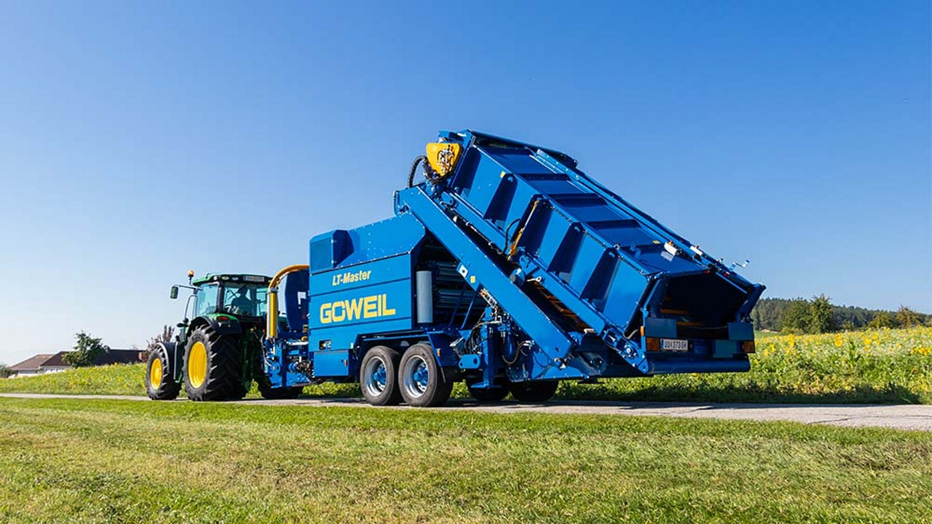 Die LT-Master ist die optimale Maschine, wenn es darum geht, verschiedenste Materialien zu pressen und wickeln.