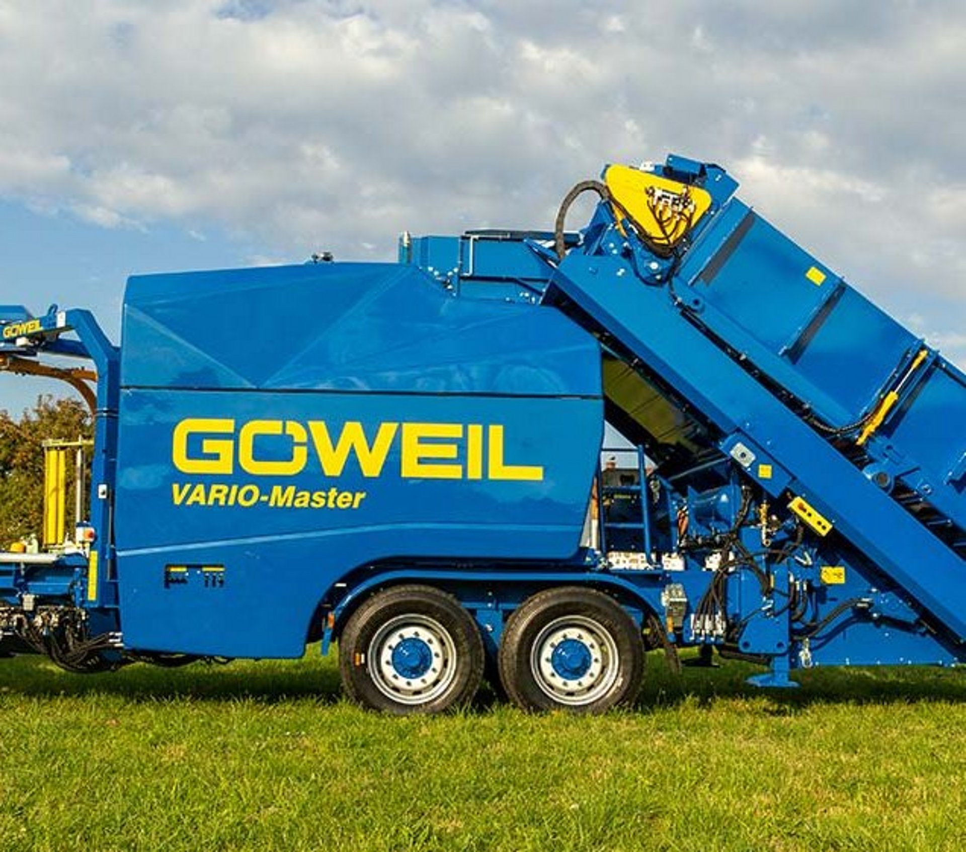 VARIO-Master V140 se umístí na pole.