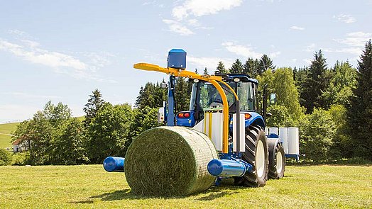 Comme le cadre de la partie supérieure est placé sur le côté, on a une bonne visibilité sur la zone de travail.
