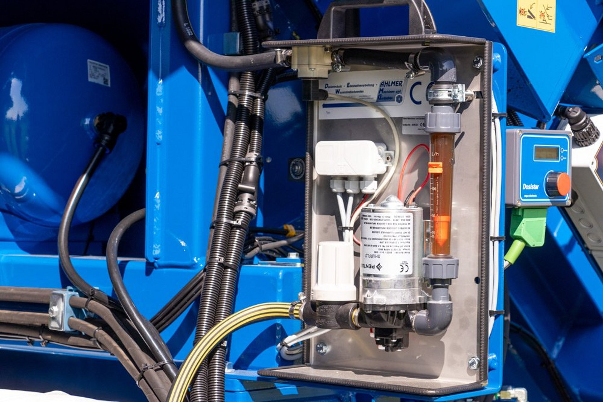 Zařízení pro dávkování silážního prostředku