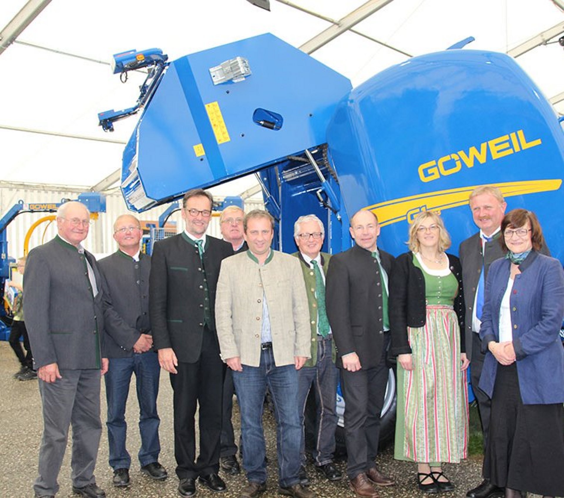 De presentatie van de Göweil-rondebalenpers G-1 F125.