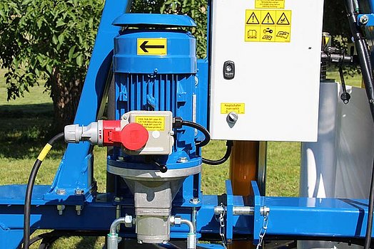 Le G3010 peut être utilisé en option avec un entraînement électrique et un moteur 4 kW.