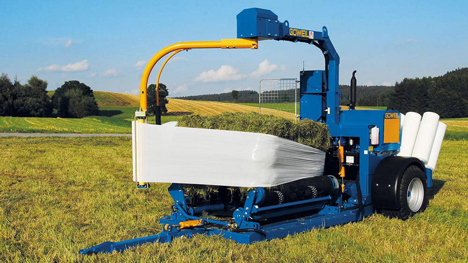 Durch das Vorschubabschaltventil wird gerade bei rechteckigen Ballen eine exakte Überlappung der Folie gewährleistet.