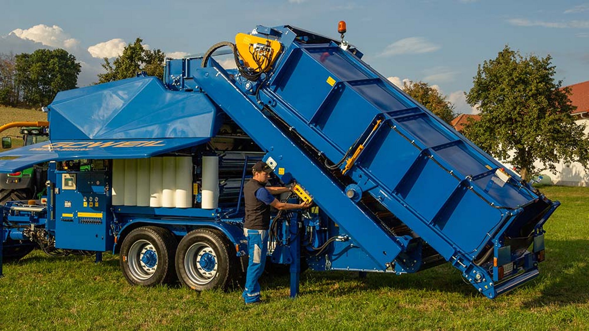 Der Zubringer wird abgesenkt.