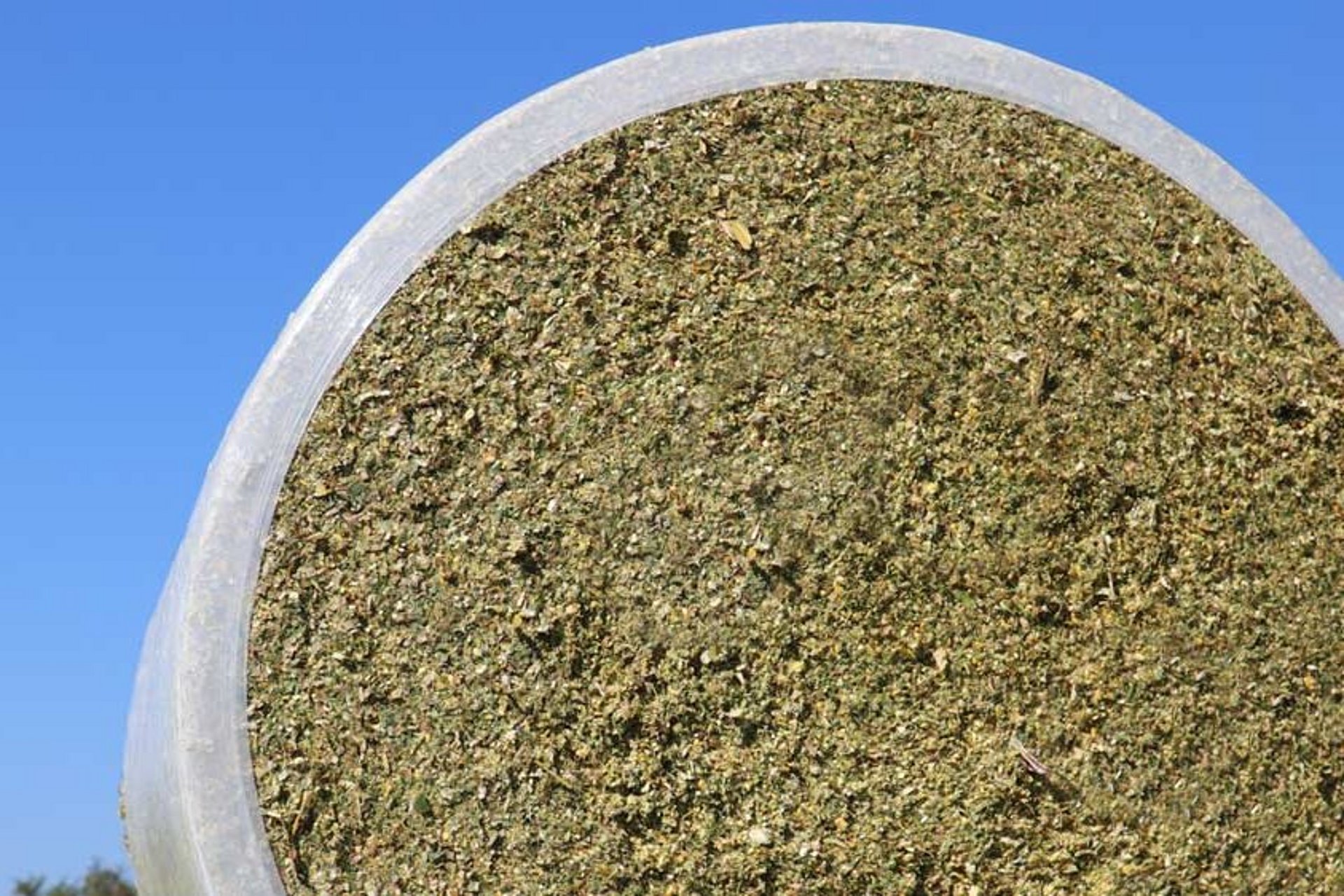 Ein perfekt gepresster Ballen sorgt für optimale Haltbarkeit und Qualität des Futters.