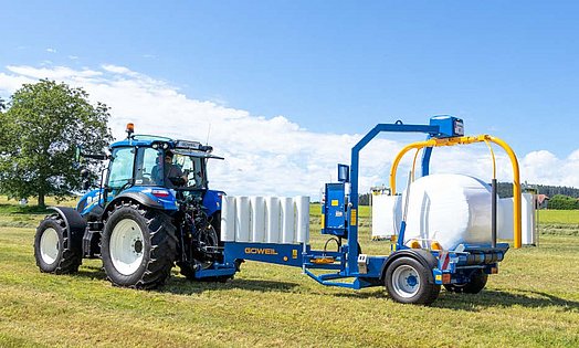 Avec le satellite double, le temps d’enrubannage est fortement réduit.