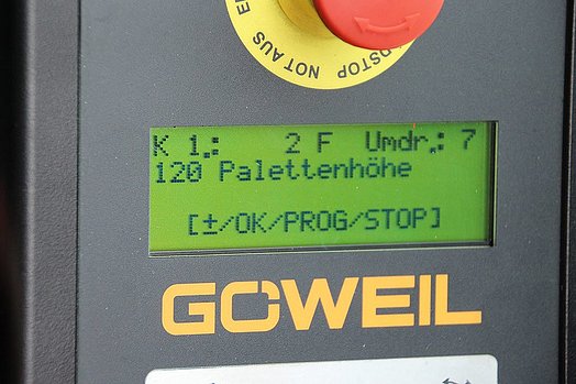 Unidad de preestirado de lámina desplazable hidráulicamente