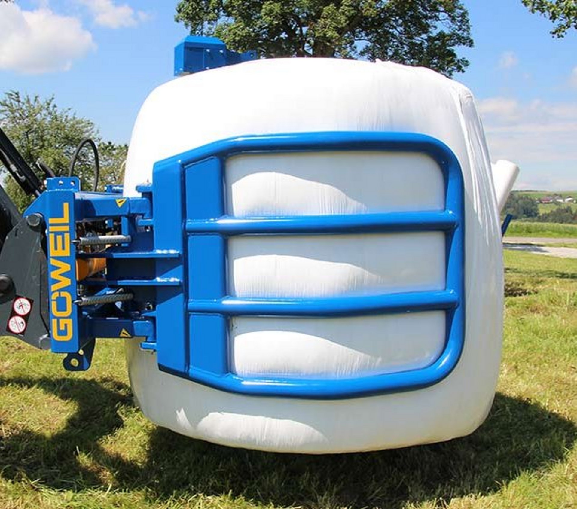 Ook voor het neerzetten van een baal is de RBG zeer geschikt.