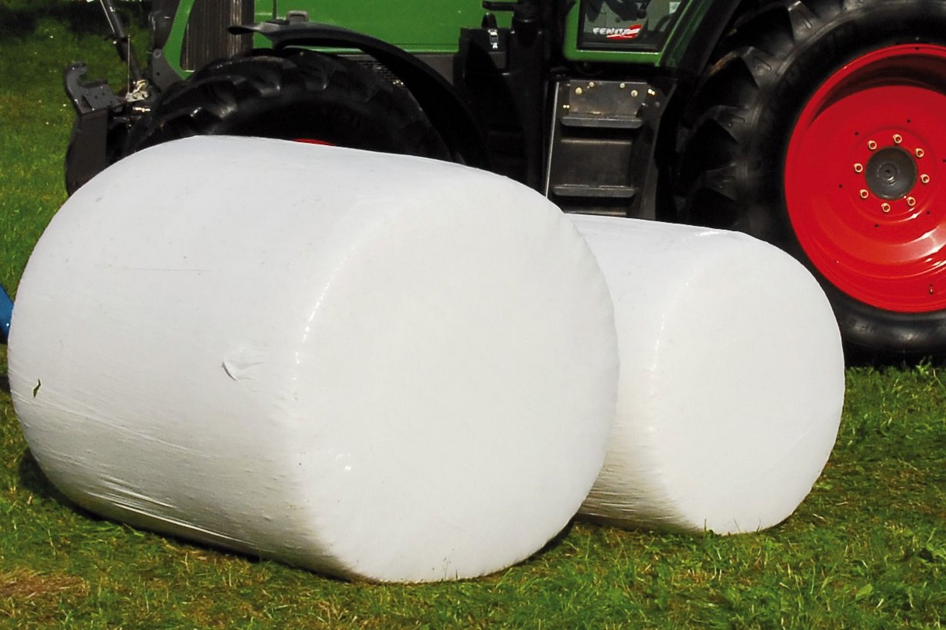 Variable bale sizes of 0.6–1.15 m are possible with the LT-Master F115