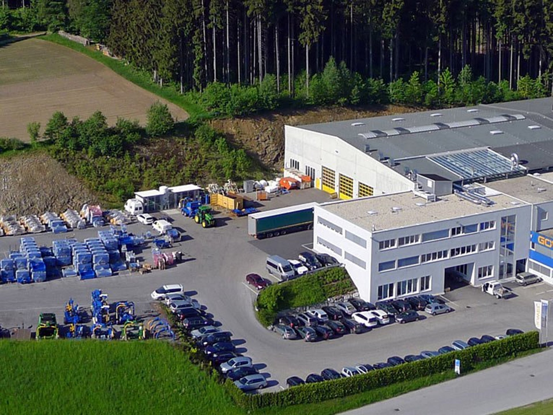 Der Hauptsitz der Firma GÖWEIL ist in Kirchschlag bei Linz (Oberösterreich).