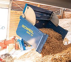 Díky robustní konstrukci nabere GHU 12 veškerý materiál.