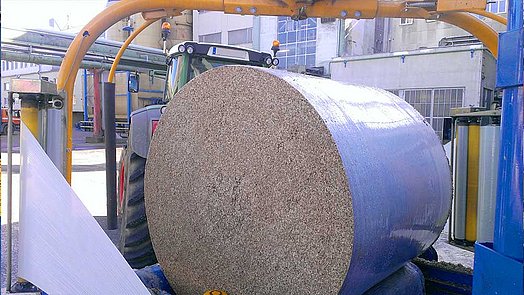 Sugar beets are among the materials that are perfect for the LT-Master.