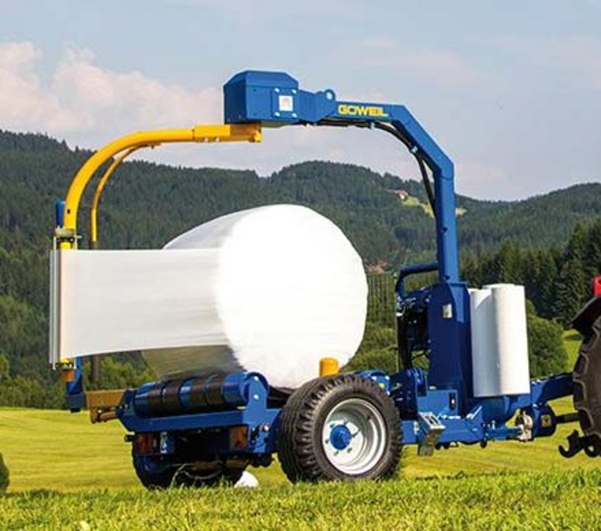 The G2020 is particulary agile and capable during work on slopes.