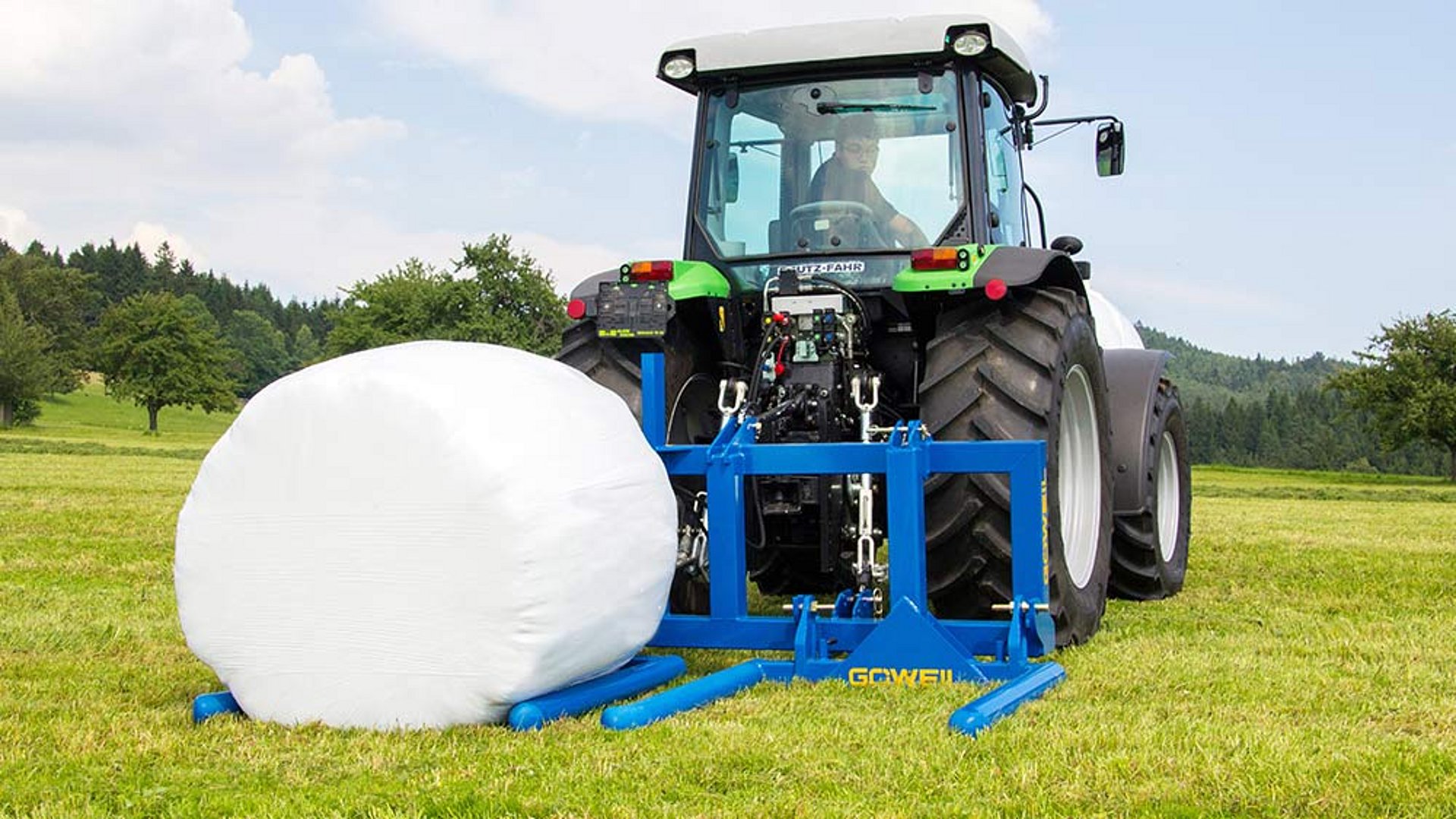 Se carga la primera paca.