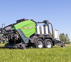 Die G5050 Kombi ist mit Pressenmodellen der Marken Fendt und Massey Ferguson kompatibel.