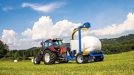 De G2020 aan het werk op het veld.