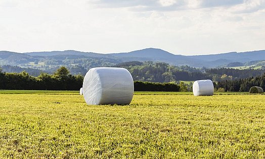 Eine sicher funktionierende Wickelfolie ist Voraussetzung für Qualitätssilage.