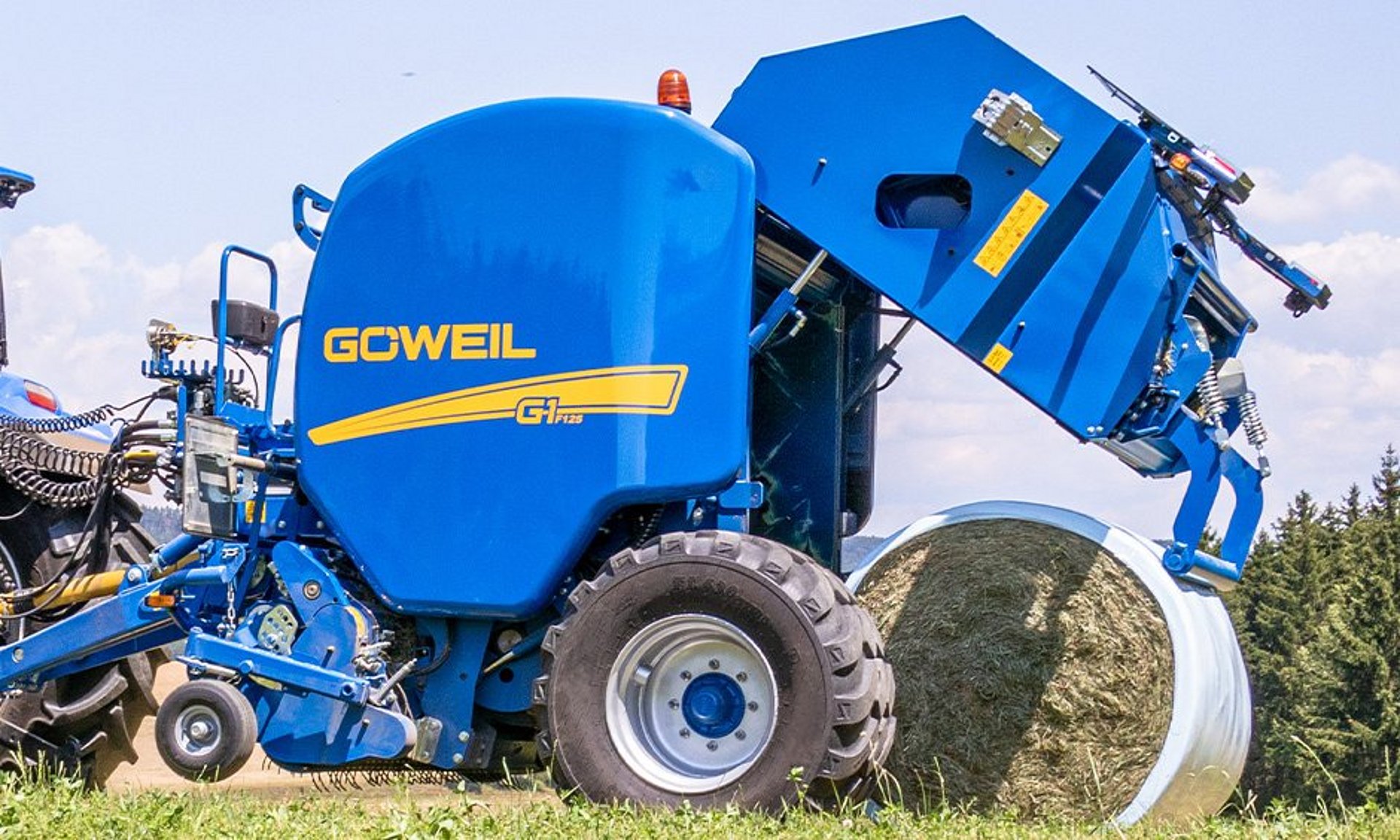 Der optionale Ballenfänger fixiert den Ballen bei der Ablage.