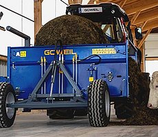 The fodder is dropped quickly and precisely at the feeding table.