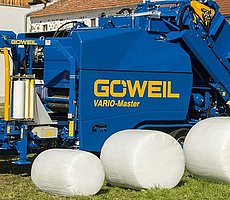 La presse variable permet de presser des balles entre 0,8 m et 1,4 m de diamètre.