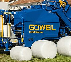 La presse variable permet de presser des balles entre 0,8 m et 1,4 m de diamètre.