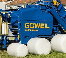 La presse variable permet de presser des balles entre 0,8 m et 1,4 m de diamètre.