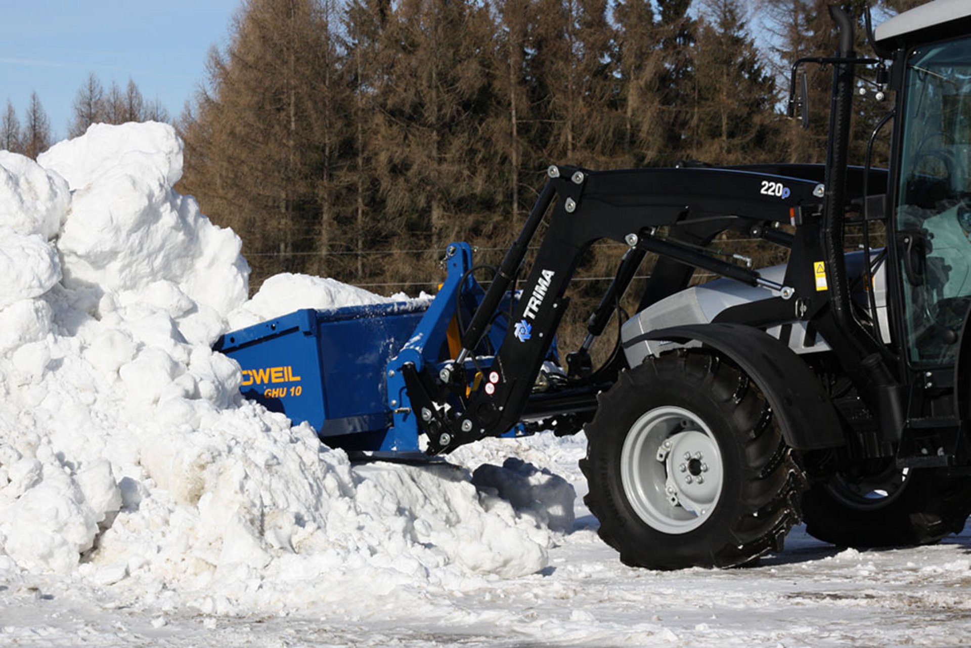 Także zimą urządzenie GHU 10 jest bardzo przydatne, np. do odśnieżania.