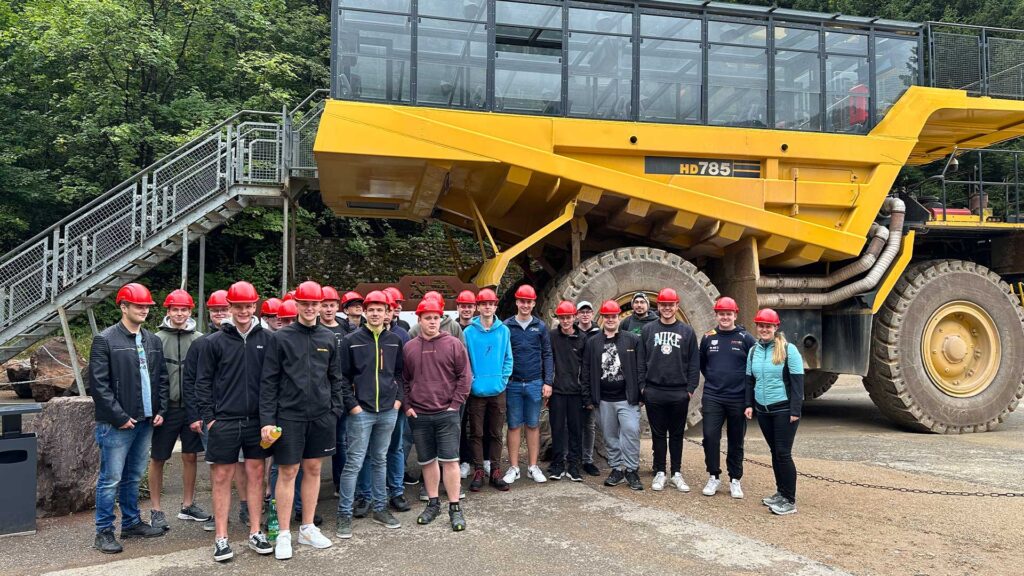 Excursión de aprendices de GÖWEIL a Erzberg