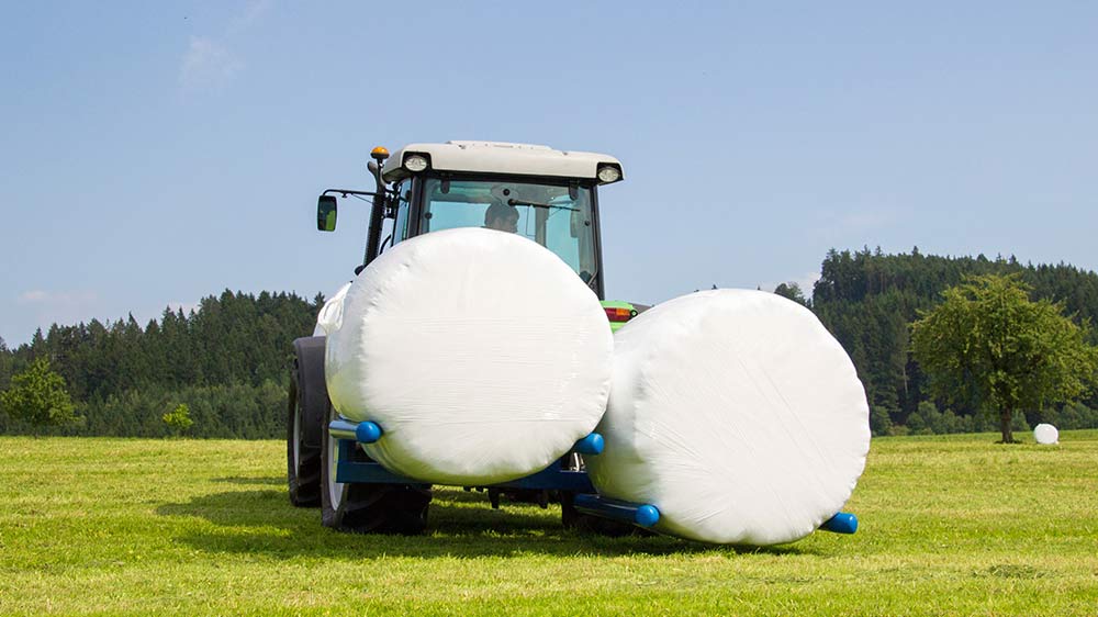 The second bale is picked up.