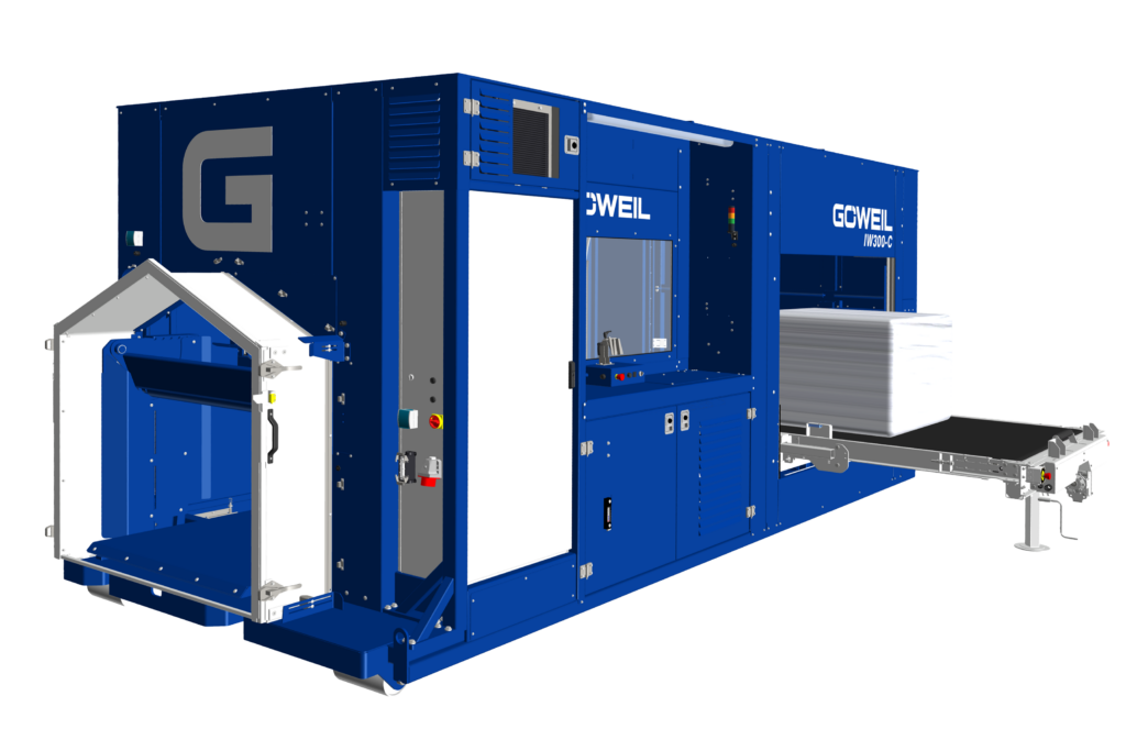 The roller shutter opens automatically as soon as the bale is extended from the wrapping table.